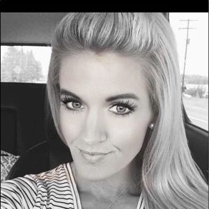 Meet your Posher, Candyce